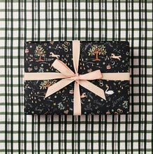 Lade das Bild in den Galerie-Viewer, Geschenkpapier Days of Christmas