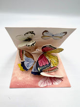 Lade das Bild in den Galerie-Viewer, Mini Pop-up Karte Schmetterling, inkl. Couvert
